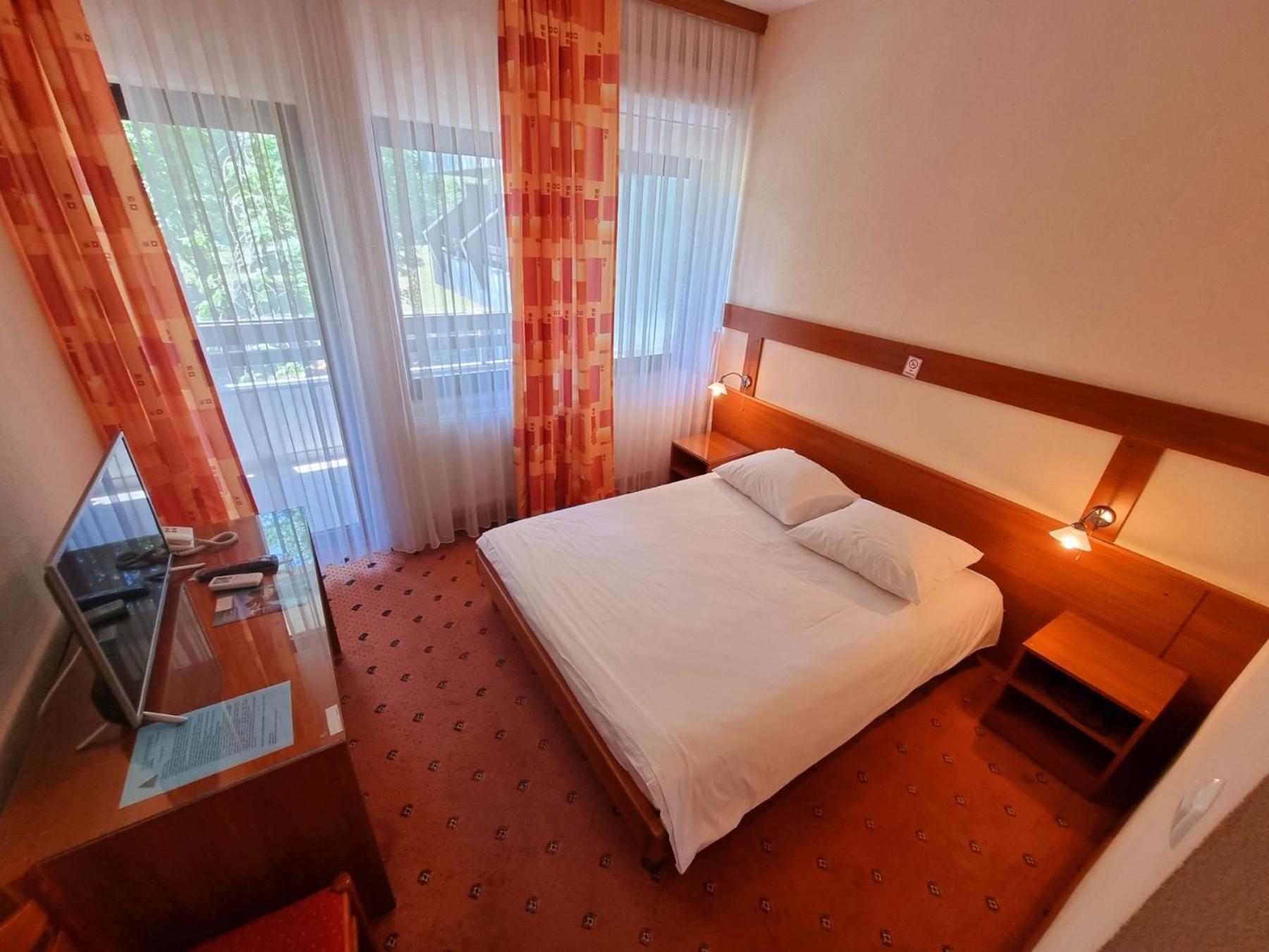 Hotel Ada Bihać Exteriér fotografie